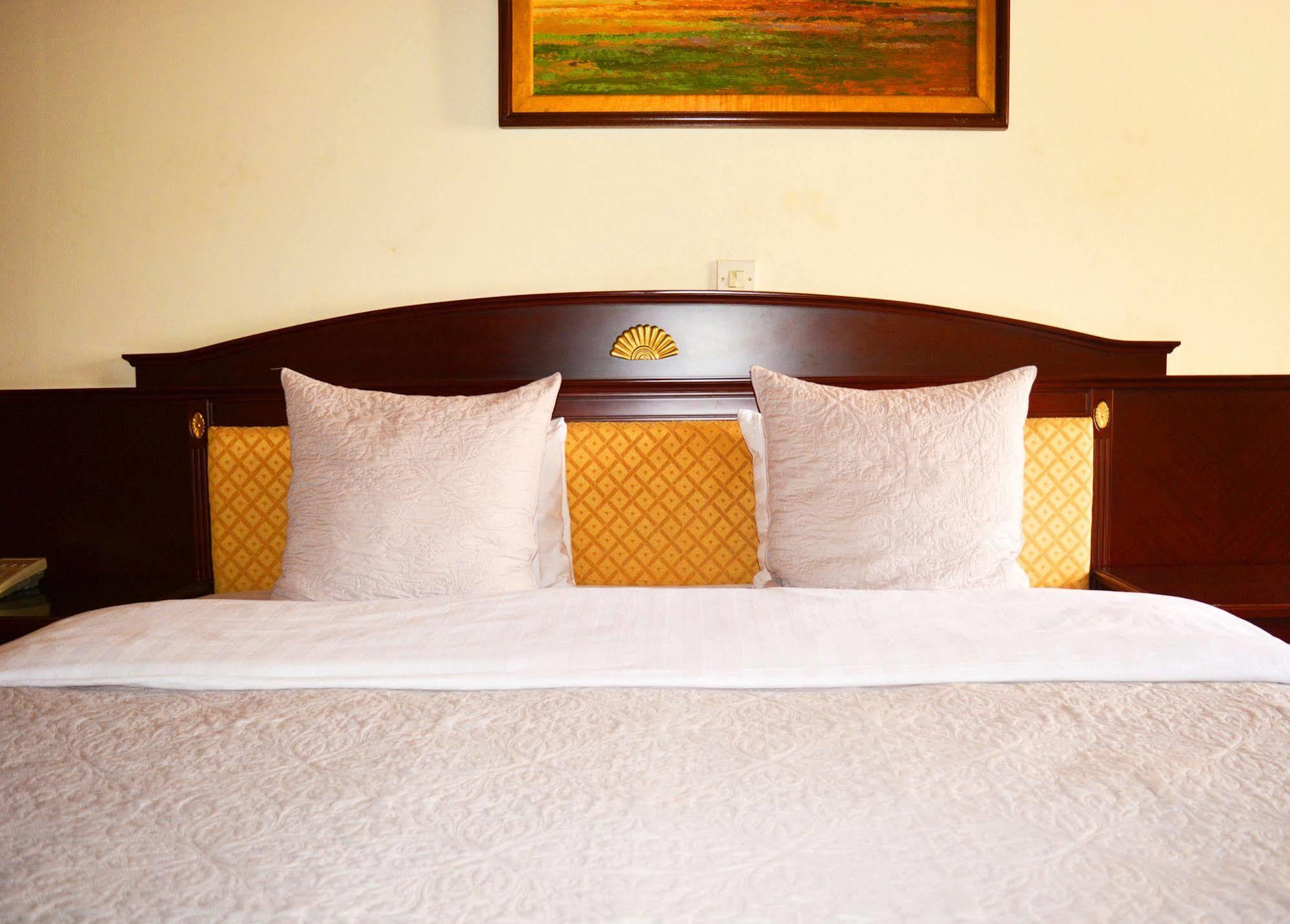Hotel Georgia อักกรา ภายนอก รูปภาพ
