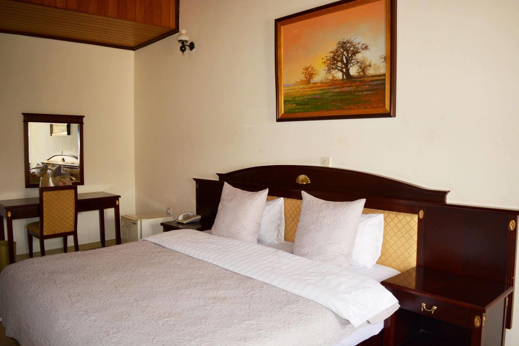 Hotel Georgia อักกรา ภายนอก รูปภาพ