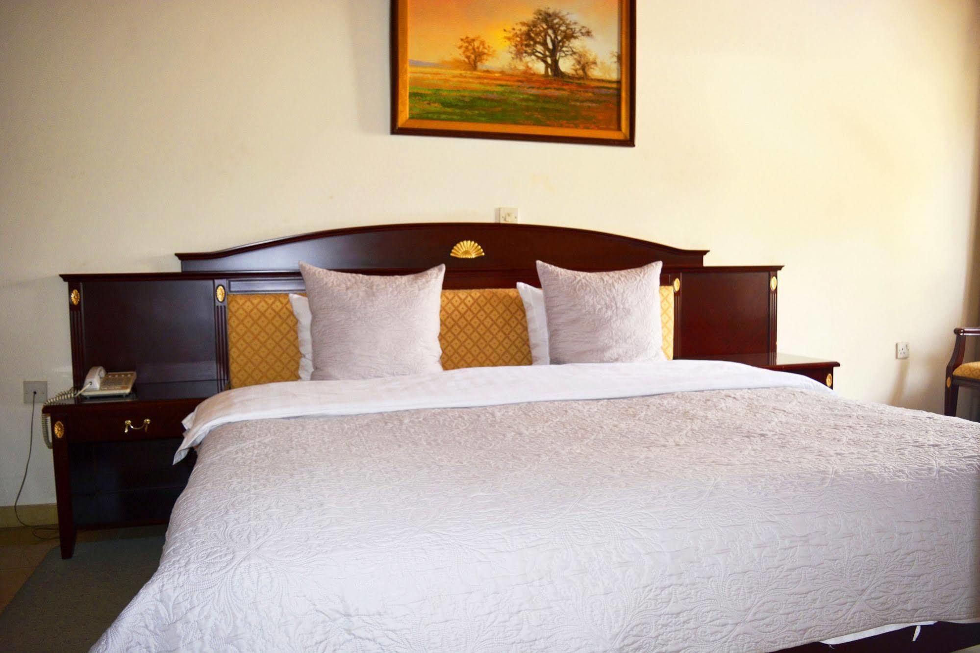 Hotel Georgia อักกรา ภายนอก รูปภาพ