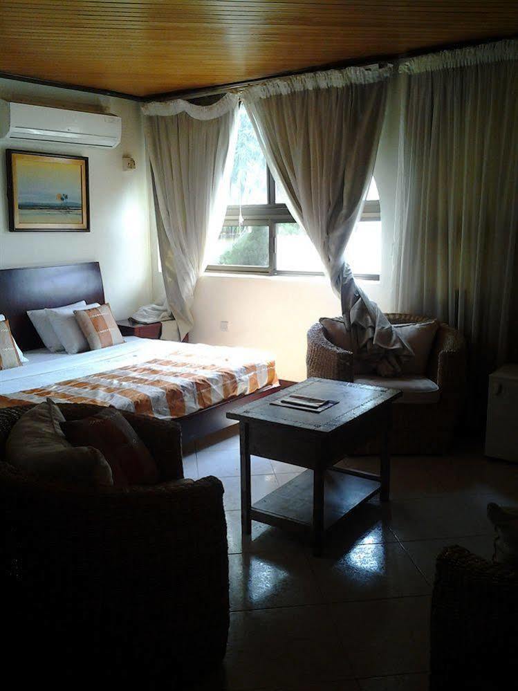 Hotel Georgia อักกรา ภายนอก รูปภาพ